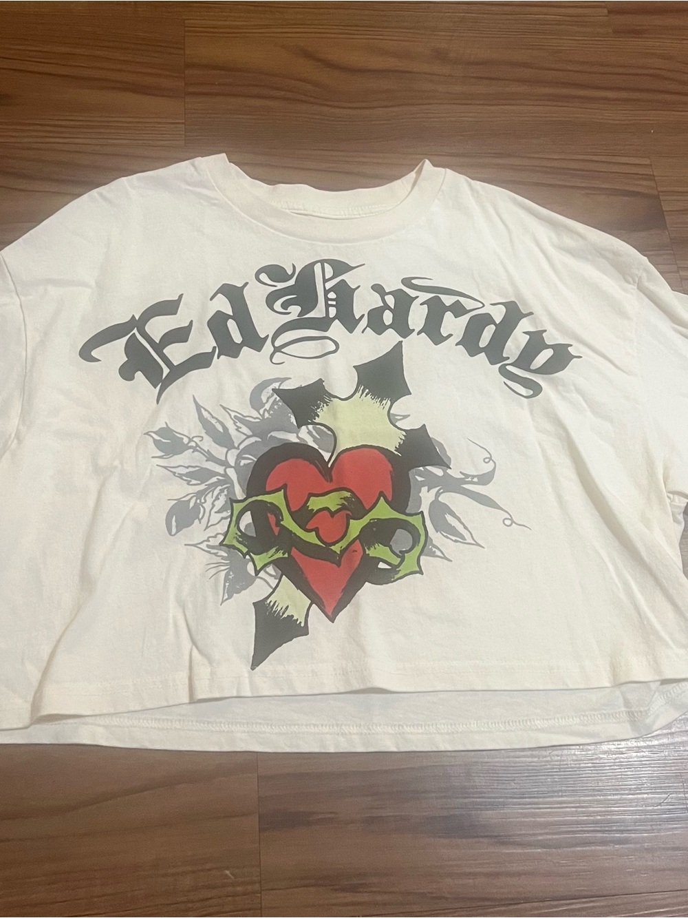 Ed Hardy White woman Short-Sleeve Heart Graphic Tee with Red & Green Print